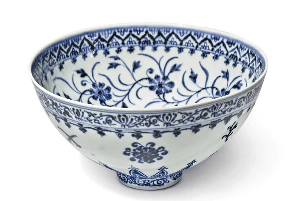 A small porcelain bowl bought for US$35 at a Connecticut yard sale turned out to be a rare, 15th century Chinese artefact. Photo: AP