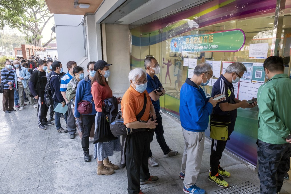 More than 100,000 people have been inoculated against Covid-19 since Hong Kong’s vaccination campaign began in late February. Photo: Bloomberg