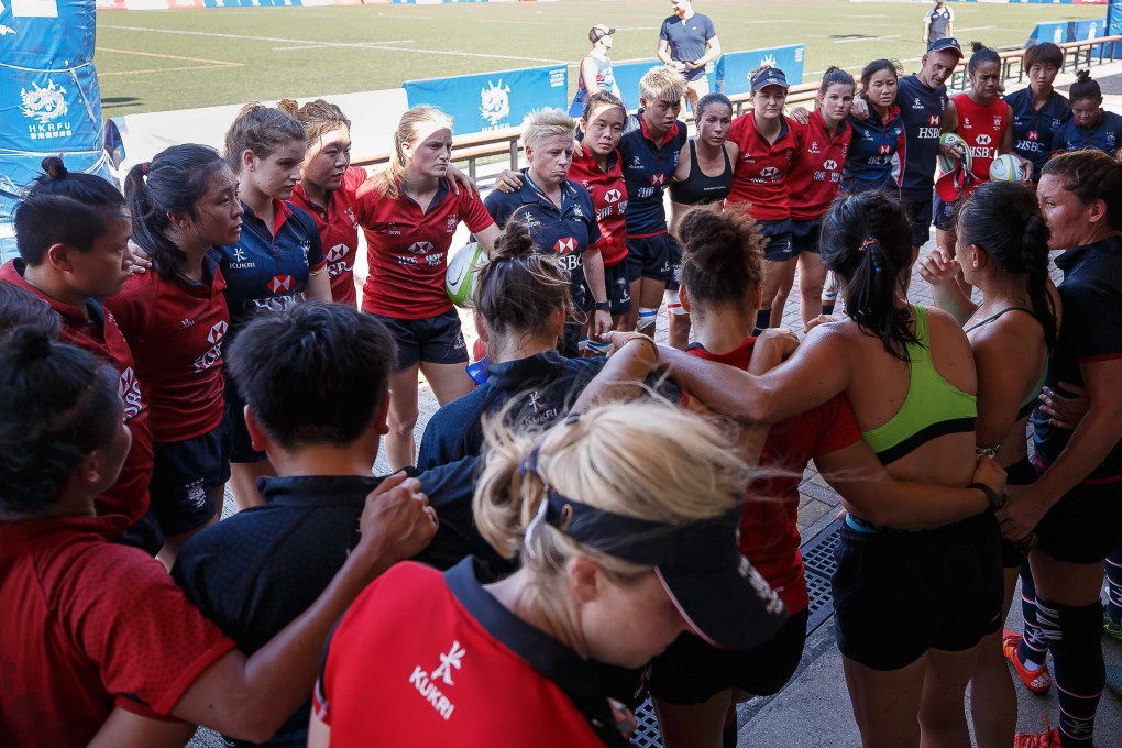 Hong Kong women’s 15s head coach Jo Hull addresses her squad at a Rugby World Cup qualifier at the Asia Rugby Championships in Hong Kong in 2017. Photo: Handout