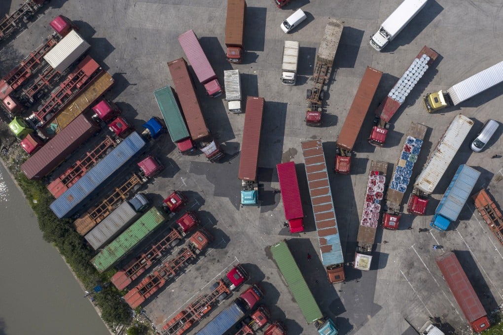 The economic stress of the coronavirus has filtered down to the nation’s army of 30 million long-distance truck drivers. Photo: Bloomberg