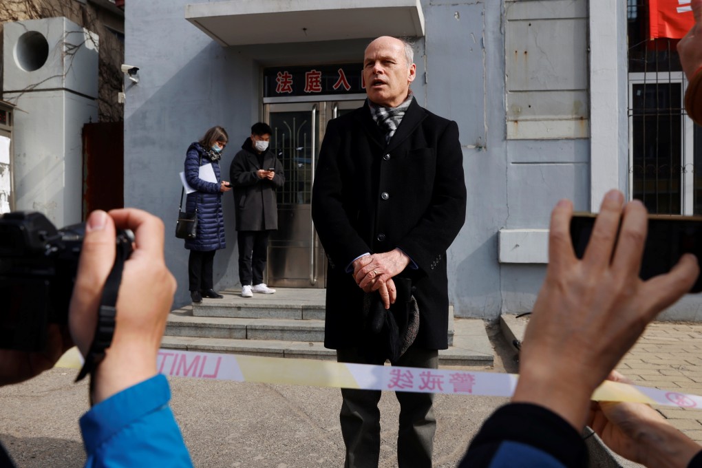 Jim Nickel, charge d’affaires of the Canadian embassy in Beijing, speaks to media outside the Dandong Intermediate People’s Court on Friday. Photo: Reuters