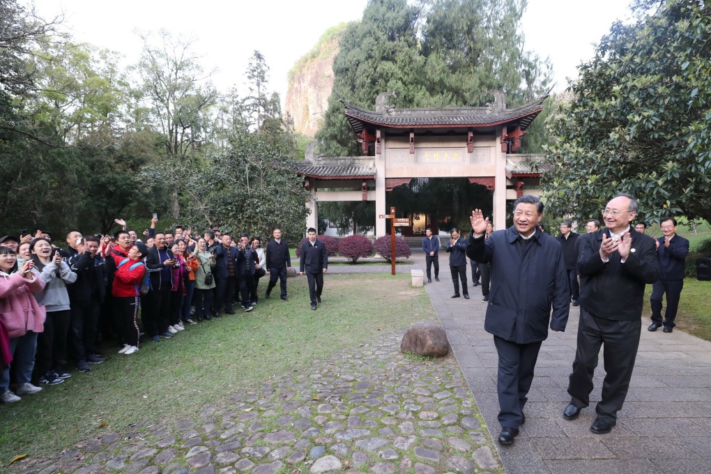 President Xi Jinping visits a park in Fujian dedicated to philosopher Zhu Xi. Photo: Xinhua