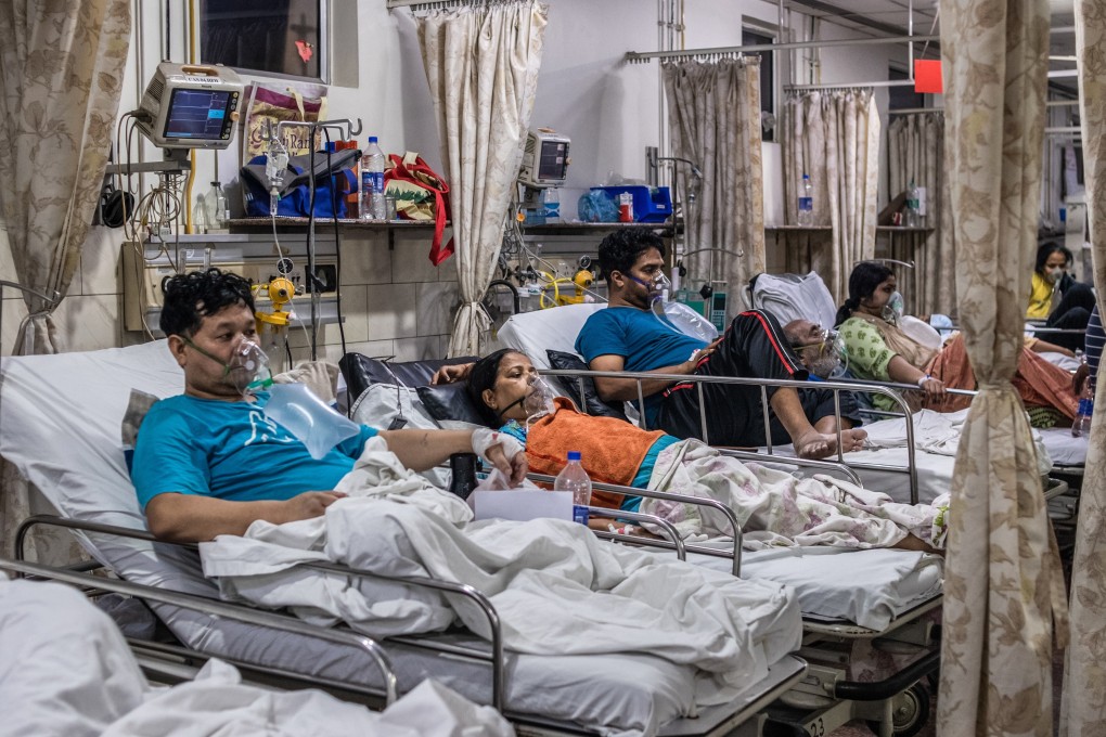 Patients with coronavirus in the emergency ward of a New Delhi hospital. Photo: TNS