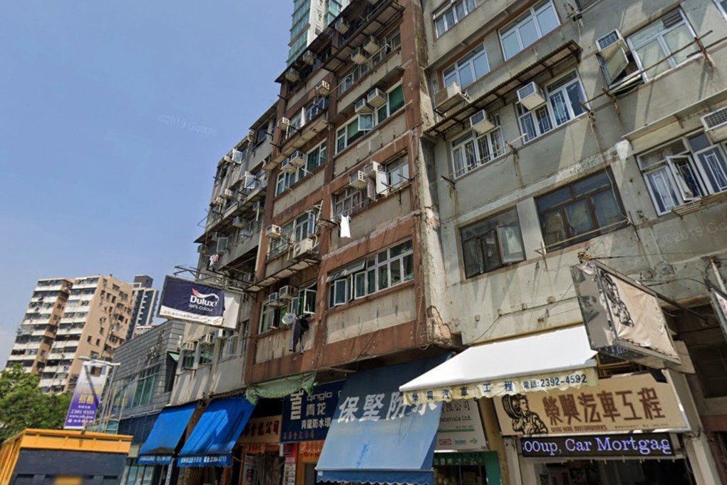 A first-floor flat in a six-storey building on Canton Road in Mong Kok burst into flames at 12.08am on Wednesday. Photo: Handout