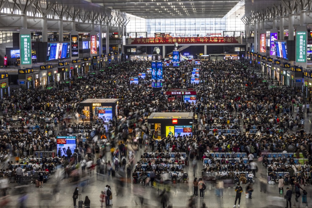 The Caixin/Markit services purchasing managers’ index (PMI) rose to 56.3, the highest since December when the same reading was registered and up from 54.3 in March. Photo: EPA-EFE