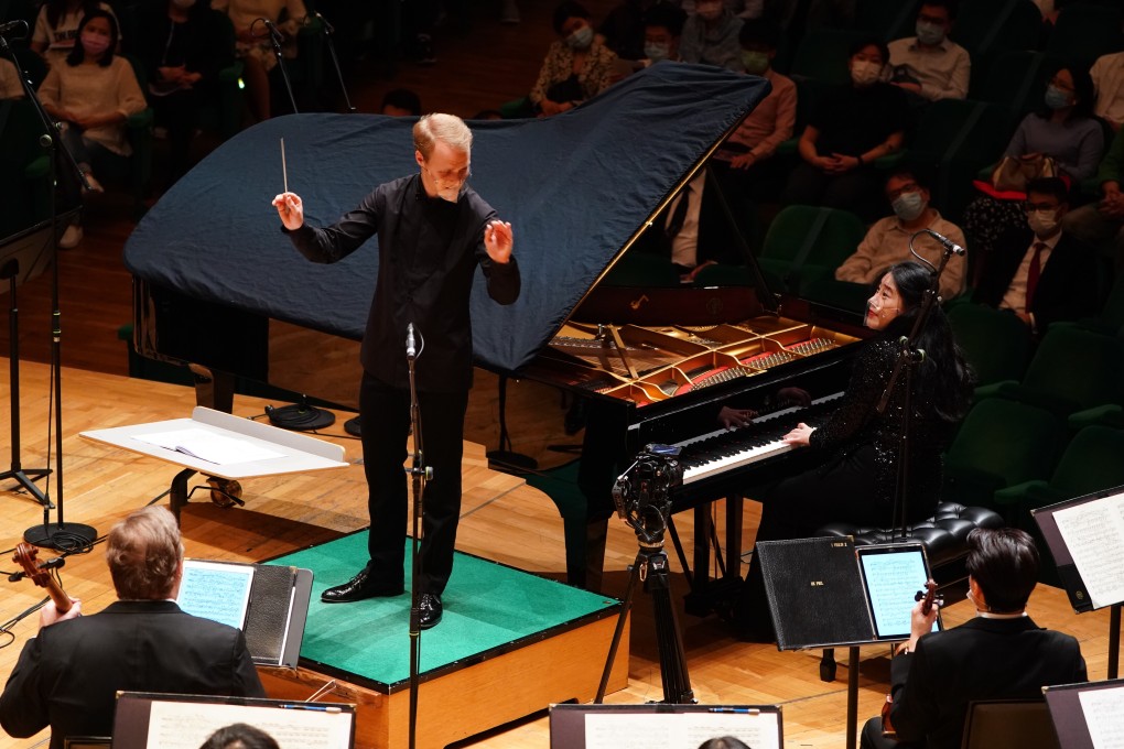 Christoph Koncz conducts the Hong Kong Philharmonic with Chinese soloist Zee Zee in a performance of Liszt’s Piano Concerto No 1. Photo: Hong Kong Philharmonic