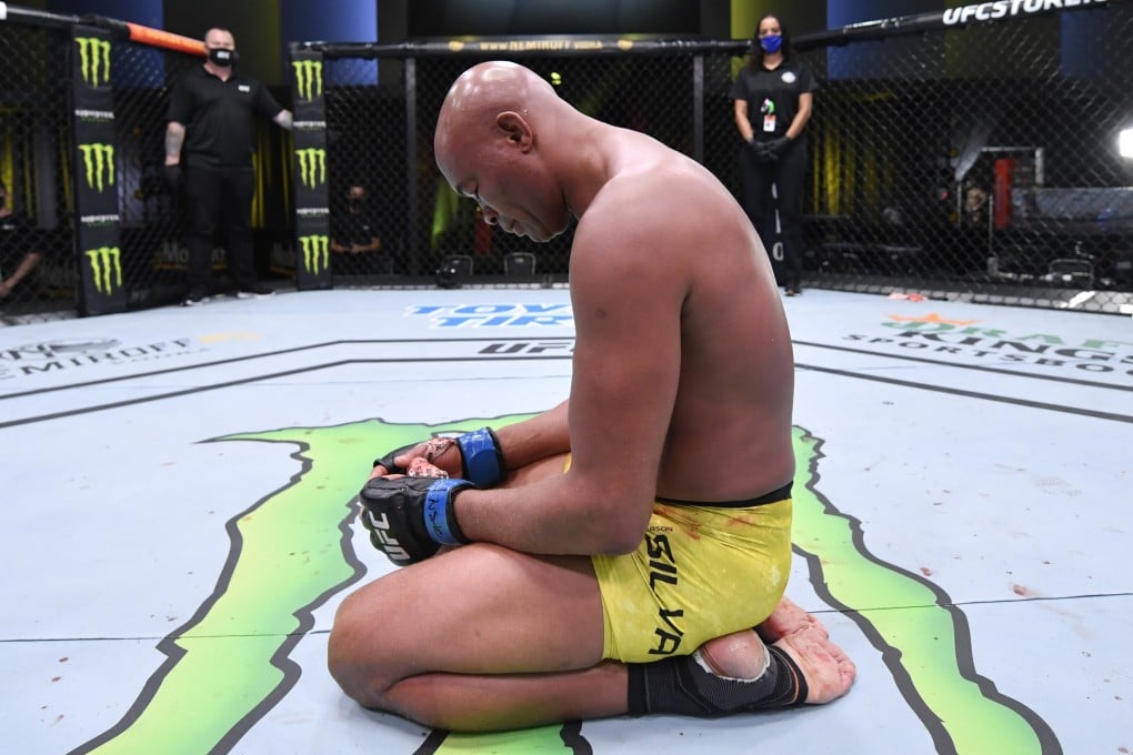 Anderson Silva reacts after his loss to Uriah Hall in their middleweight bout during the UFC Fight Night event on October 31, 2020 in Las Vegas, Nevada. Photos: Jeff Bottari/Zuffa LLC