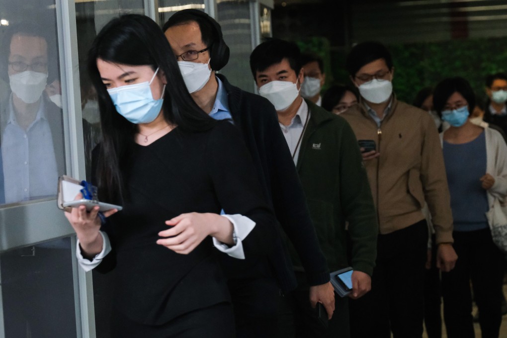 Some 1,863 public servants quit their jobs in 2020-21, the most in at least 15 years. Photo: Edmond So