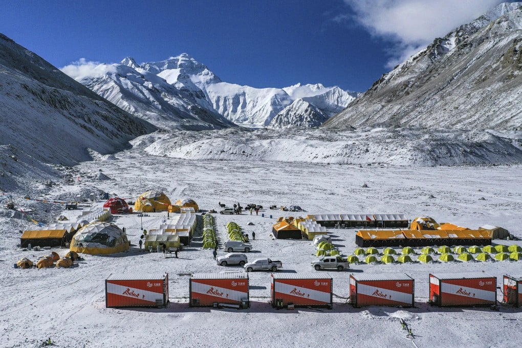China has cancelled the spring season for climbing Mount Everest from the northern side. Photo: Xinhua