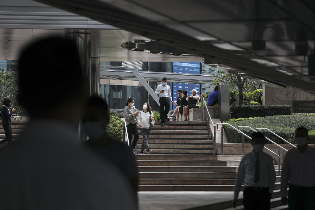 Banks are remaining cautious in fully reopening their Hong Kong offices as colleagues in the US and UK prepare to head back to their desks. Photo: Xiaomei Chen