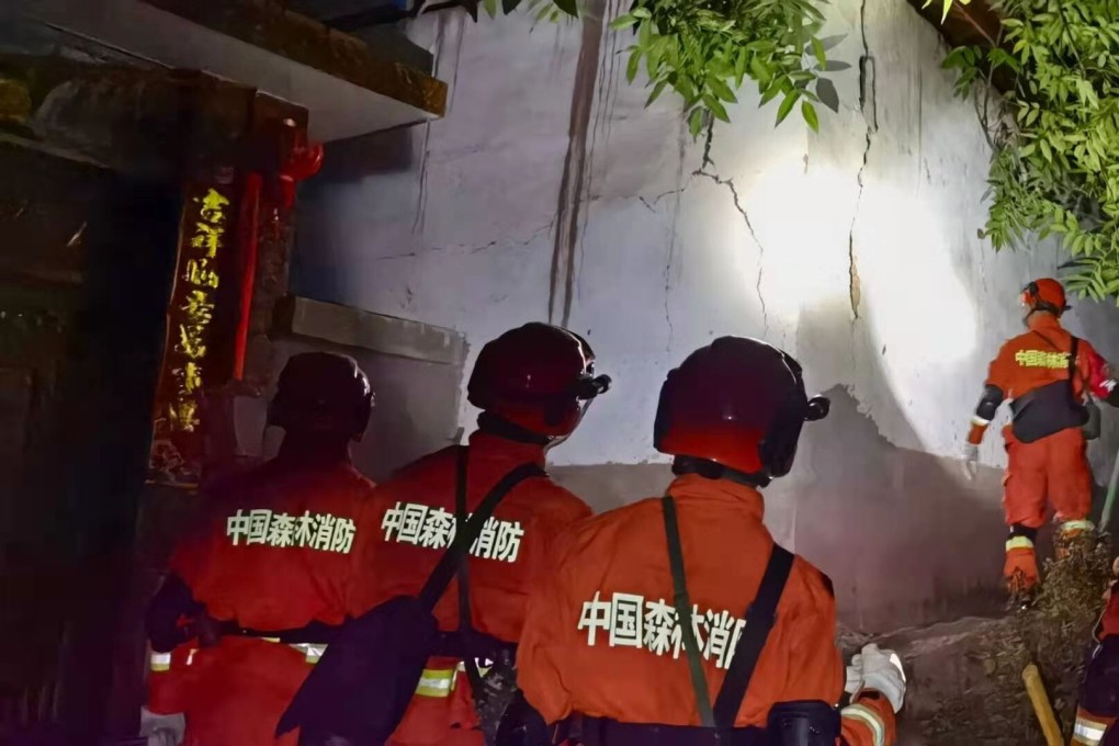 Rescuers work at the epicentre in Yangbi Yi autonomous county in southwest China’s Yunnan province, early on Saturday morning after it was shaken by a 6.4-magnitude earthquake. Photo: Xinhua