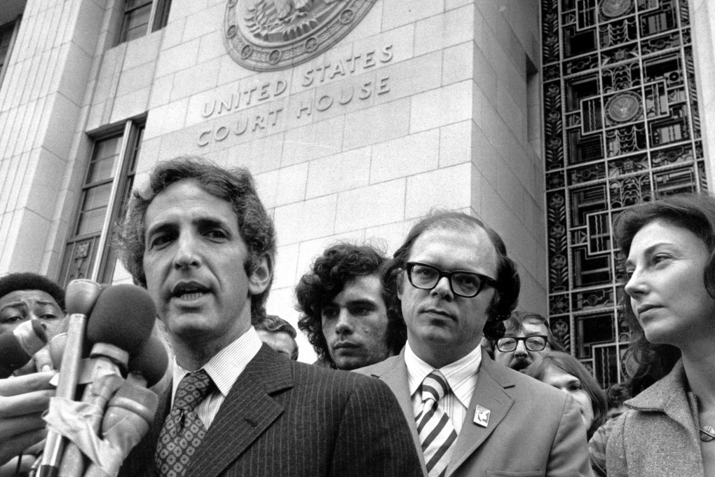 Daniel Ellsberg speaks to reporters outside the Federal Building in Los Angeles, US in 1973 as his co-defendant, Anthony Russo, right, listens. Photo: AP