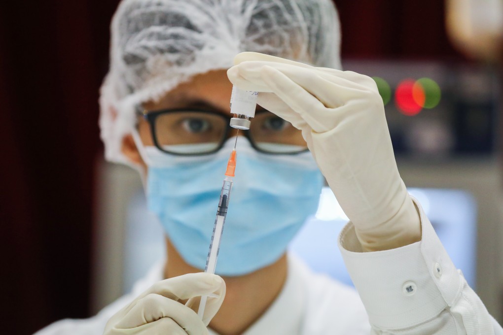 The Hong Kong government is preparing to extend its vaccination programme to visitors from mainland China. Photo: Nora Tam