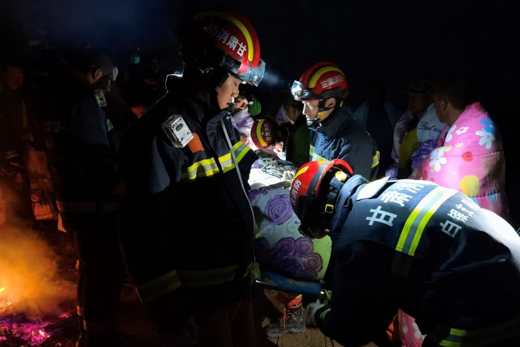 As many as 1,200 additional rescuers take to the mountains to assist as disaster unfolds during an ultramarathon in china. Photo: China OUT