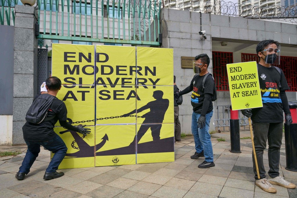 Indonesian maritime workers take part in a rally in front of the Chinese embassy in Jakarta to condemn abuses against fishing crews. Photo: AFP