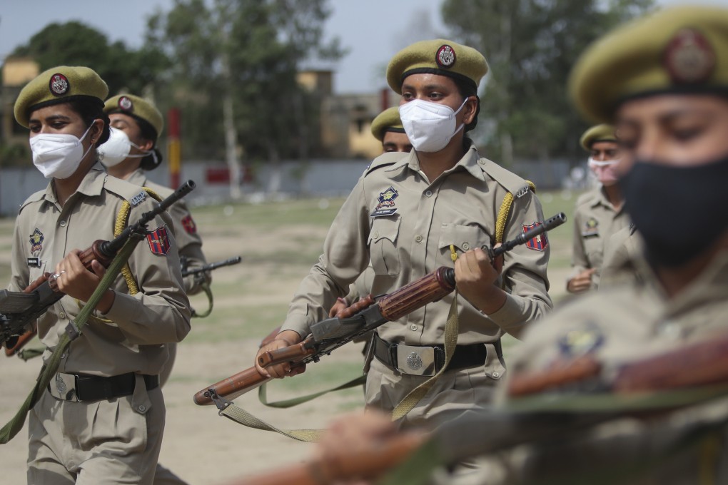 Special police officer recruits who completed nearly three months of physical training demonstrate their skills at Kathua in Indian-controlled Kashmir earlier this month. Photo: AP