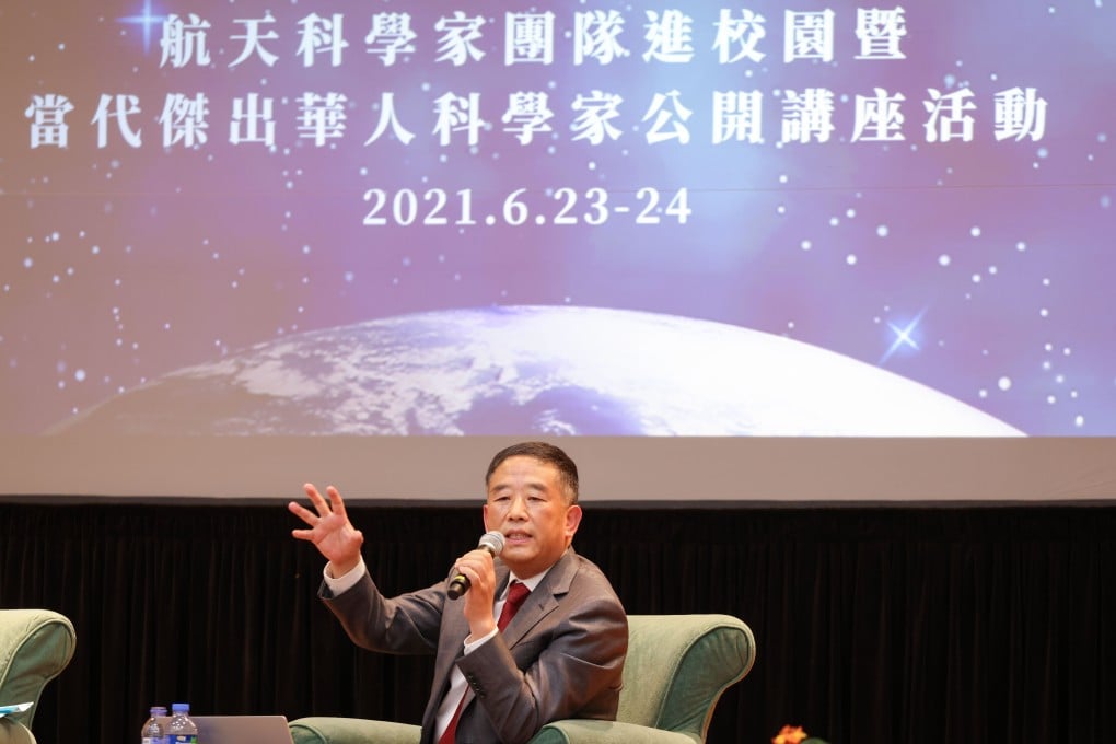 Chief designer Hu Hao gives a lecture on China’s Lunar Exploration Programmeat the University of Hong Kong. Photo: May Tse
