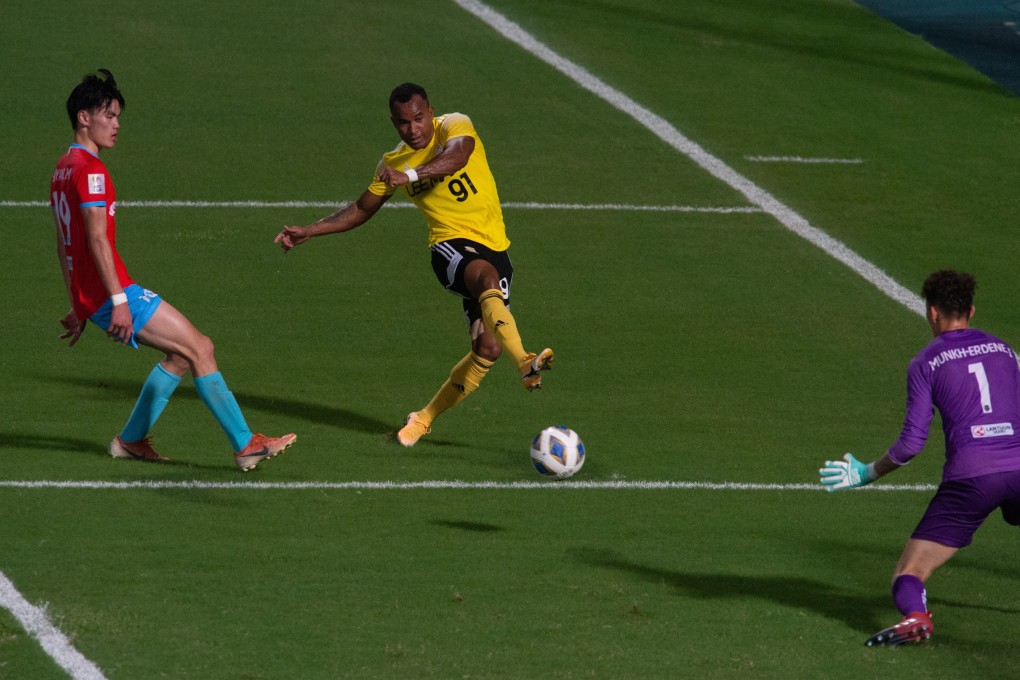 Lee Man's Givanilton shoots at the Athletic 220 goal in his side's 5-1 AFC Cup win at Tseung Kwan O Sports Ground. Photo: HKFA