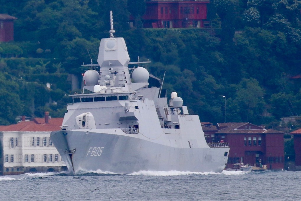The Dutch frigate HNLMS Evertsen sets sail in the Bosphorus, on its way to the Black Sea, in Istanbul, Turkey on June 14. Photo: Reuters