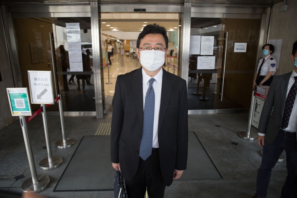 Professor Lau Chi-pang outside the High Court after testifying on Friday. Photo: Brian Wong