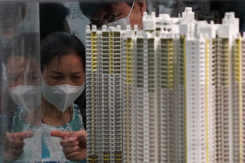 Potential homebuyers view a model at the Housing Authority Green Form Subsidised Home Ownership Scheme Sales Unit in Hong Kong’s Kwun Tong district, in this file photo from August last year. Photo: Felix Wong