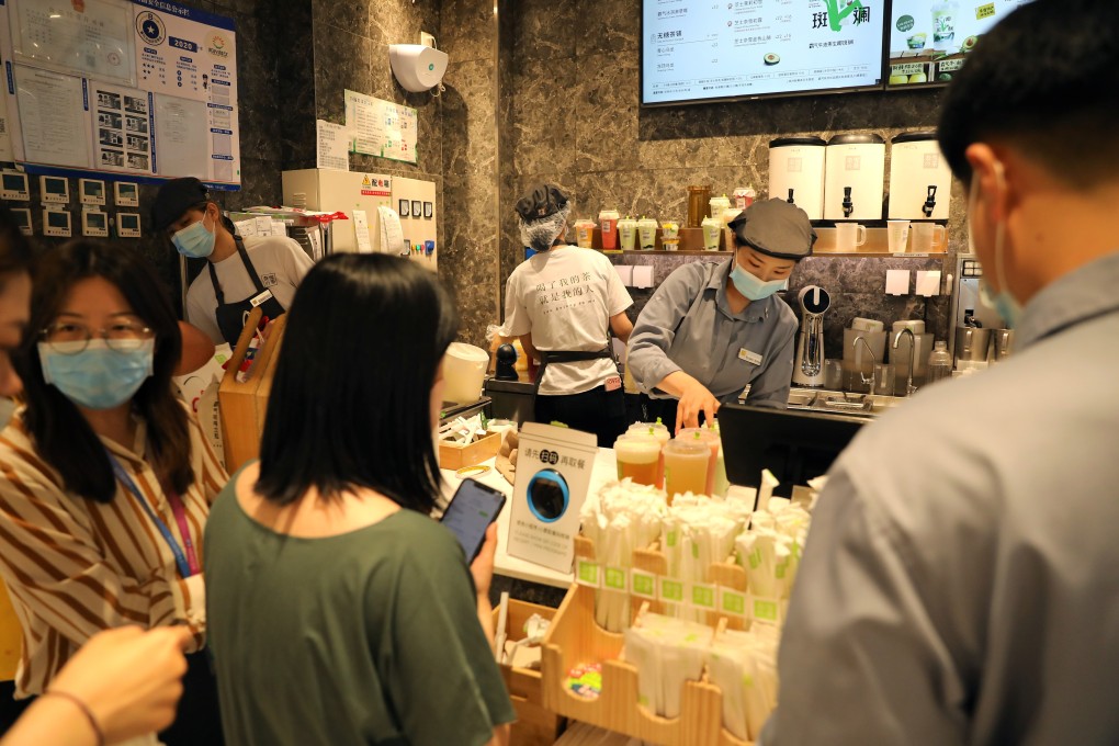 A Nayuki store in Beijing. The company fell 13.5 per cent on its debut in Hong Kong recently despite being the first milk tea stock in the world. Photo: Reuters