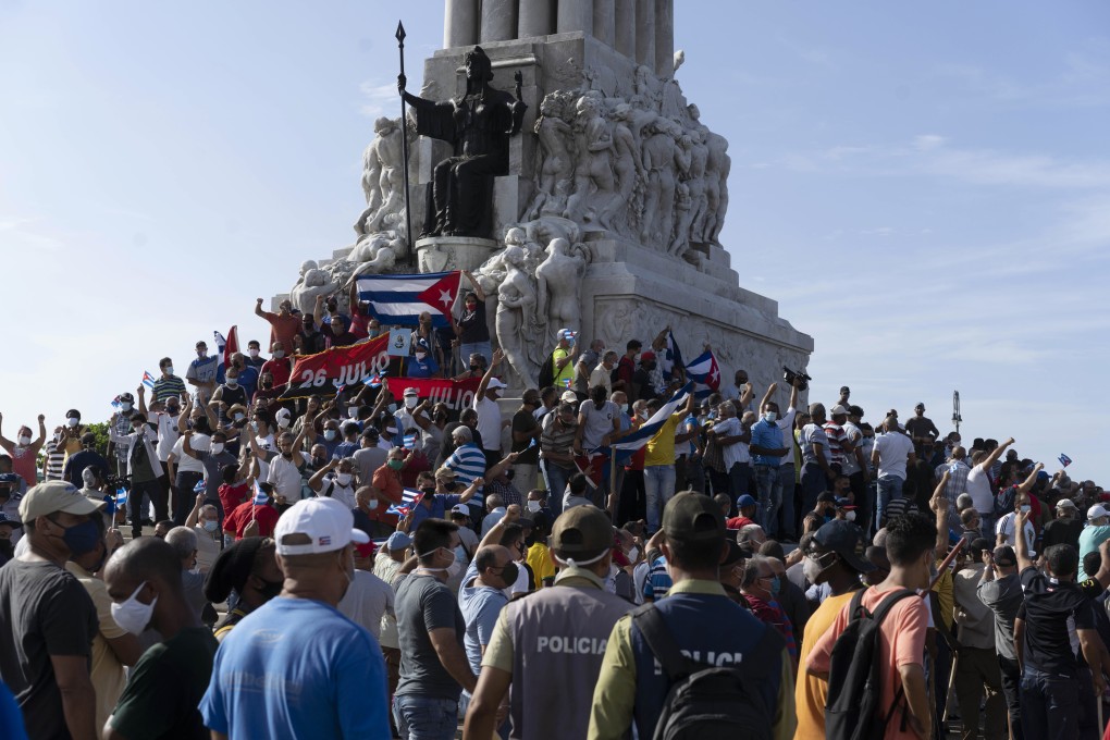 Anti-government protesters gather at the Maximo Gomez monument in Havana, Cuba. Photo: AP