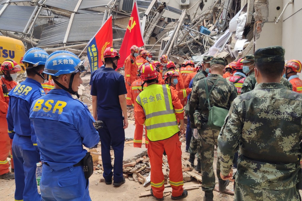 Six people have been rescued from the rubble of the Siji Kaiyuan hotel but the death toll has risen to 17 with the confirmation of nine more deaths. Photo: SIPA Asia via ZUMA Wire