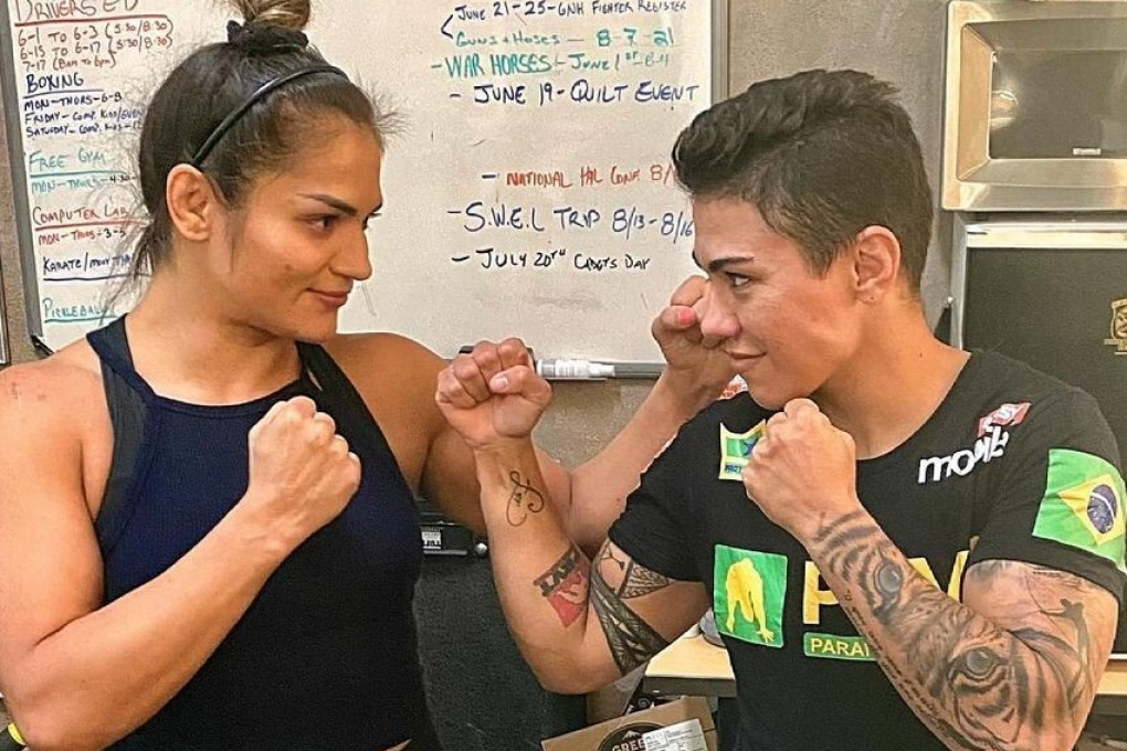 Cynthia Calvillo faces off with Jessica Andrade for a picture at an Invicta FC event. Photo: Instagram/@cynthia.calvillo