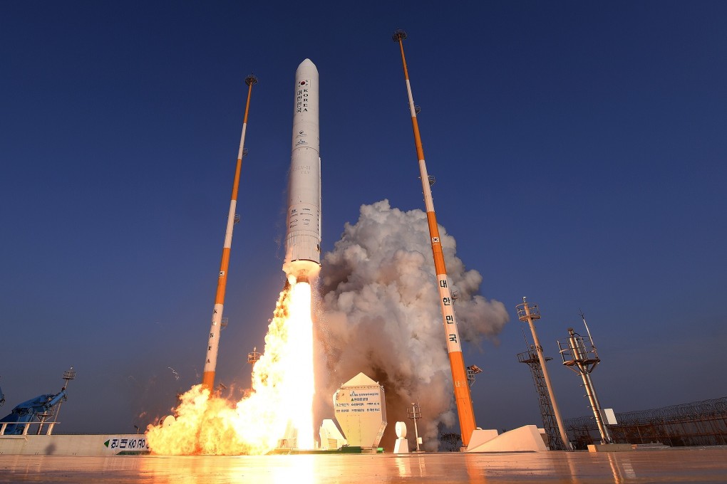 A single stage rocket takes off from its launch pad at the Naro Space Centre in Goheung-gun, South Korea. Photo: TNS