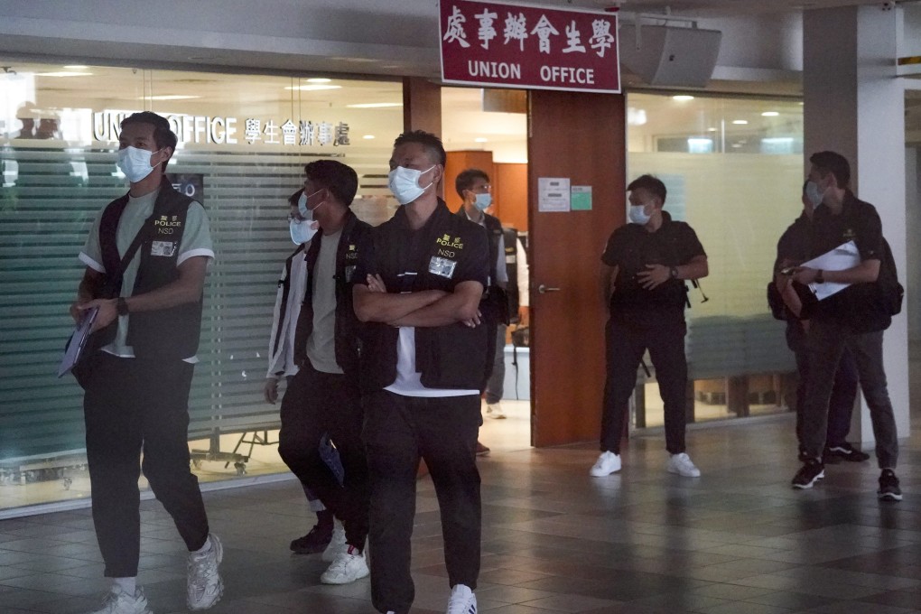Police raid the student union offices on Friday. Photo: Felix Wong