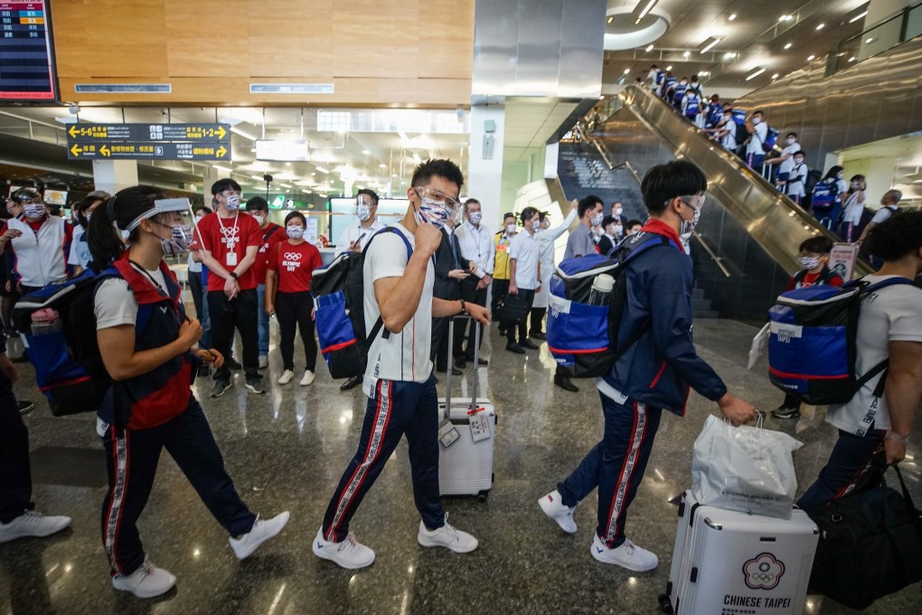 The Chinese Taipei team prepares to leave Taipei for Tokyo on Monday. Photo: CNA