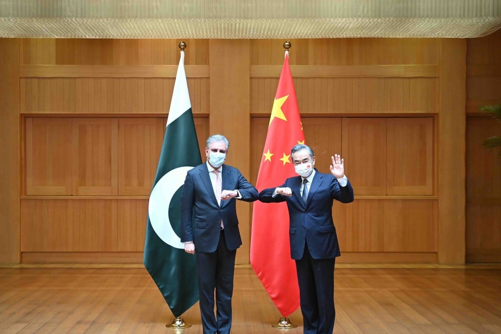China’s Foreign Minister Wang Yi (right) and Pakistani Foreign Minister Shah Mahmood Qureshi meet in Chengdu on Saturday. Photo: Xinhua