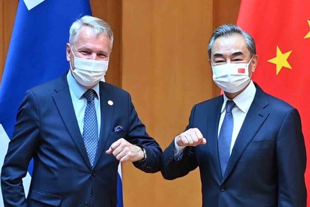 Finnish Foreign Minister Pekka Haavisto and his Chinese counterpart Wang Yi meet in Chengdu, southwest China on Sunday. Photo: Xinhua
