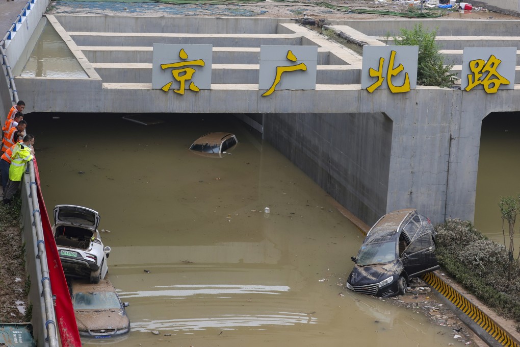 The tunnel flooded within five minutes, trapping hundreds of vehicles. Photo: Simon Song
