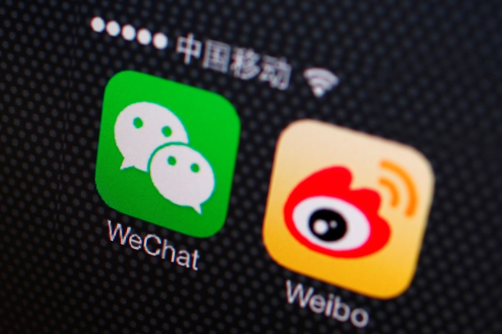 Icons of popular social media apps WeChat and Weibo seen on a smartphone in this picture illustration taken December 5, 2013. A new clean-up campaign targeting content deemed ‘fake news’ is expected to put additional pressure on social media platforms that have become popular with citizen journalists. Photo: Reuters
