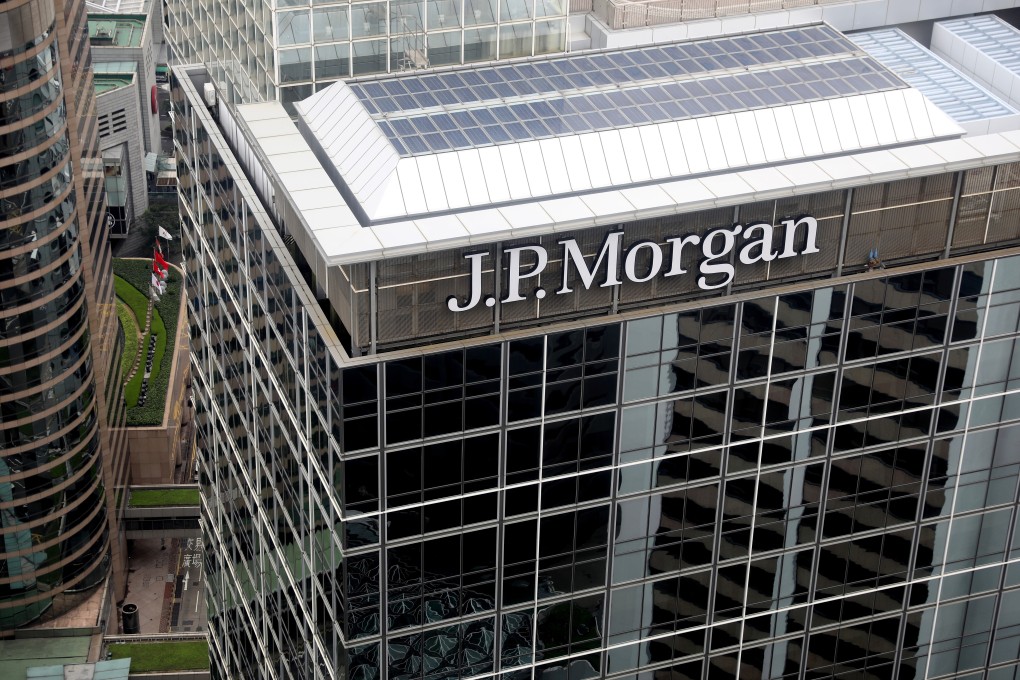 JPMorgan Chase’s building in Hong Kong. The American bank has become the first foreign lender to receive approval to take full control of its Chinese securities joint venture as Beijing further opens its financial sector. Photo: Nora Tam