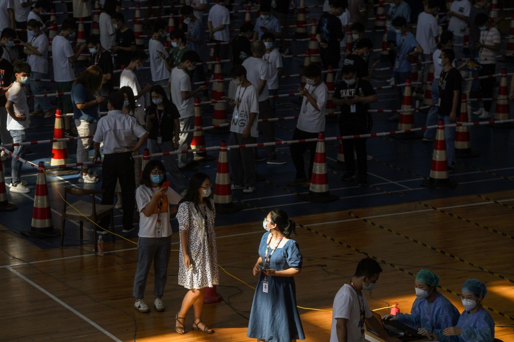 A former Chinese health minister has strongly rejected the view of some experts that China must learn to coexist with Covid-19. Photo: Reuters