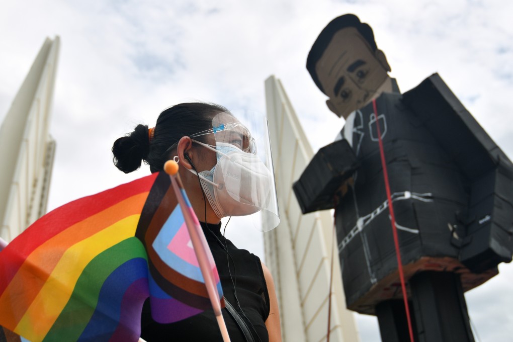 Thai anti-government protesters march towards Government House to demand Thai Prime Minister Prayuth Chan-ocha’s resignation. Photo: Reuters