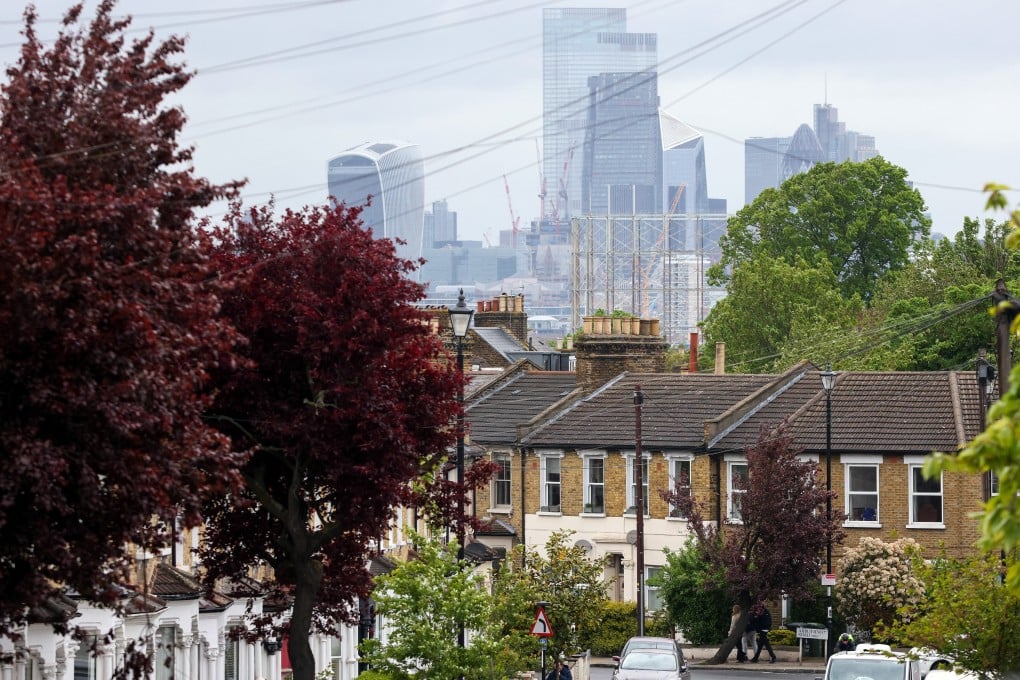 The UK is one of the most popular destinations for Hongkongers heading for pastures new. Photo: Bloomberg