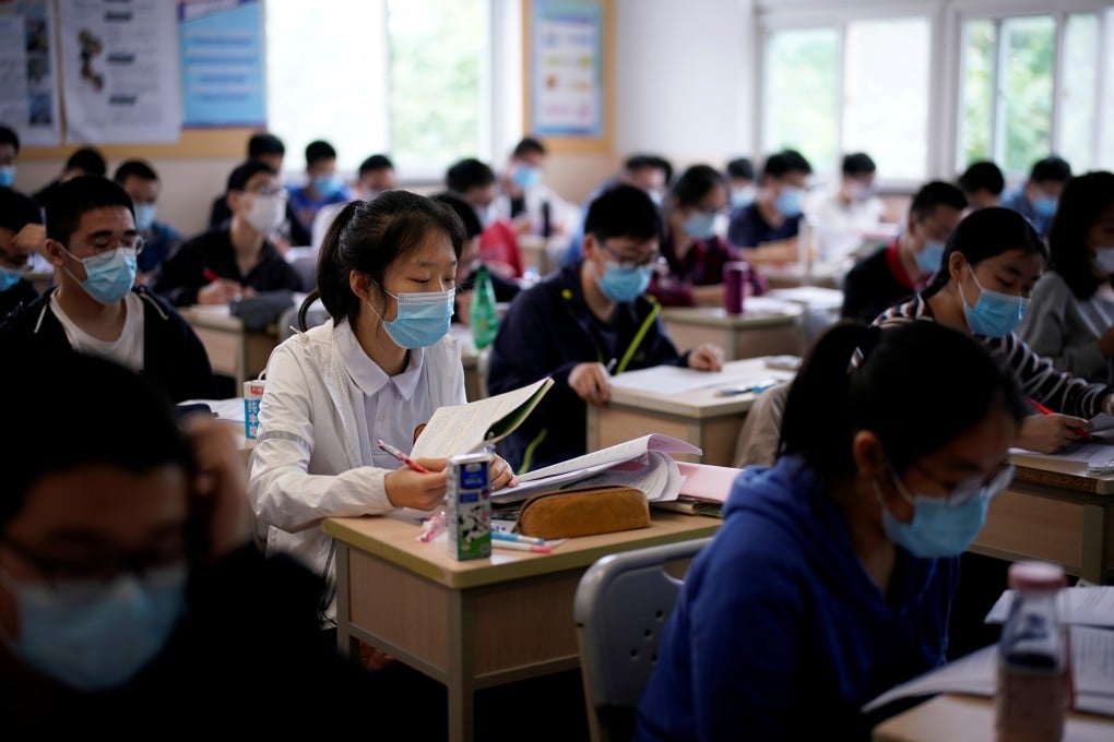 Shanghai tried to ban English-proficiency exams in 2004, but those changes were largely ignored. Photo: Reuters