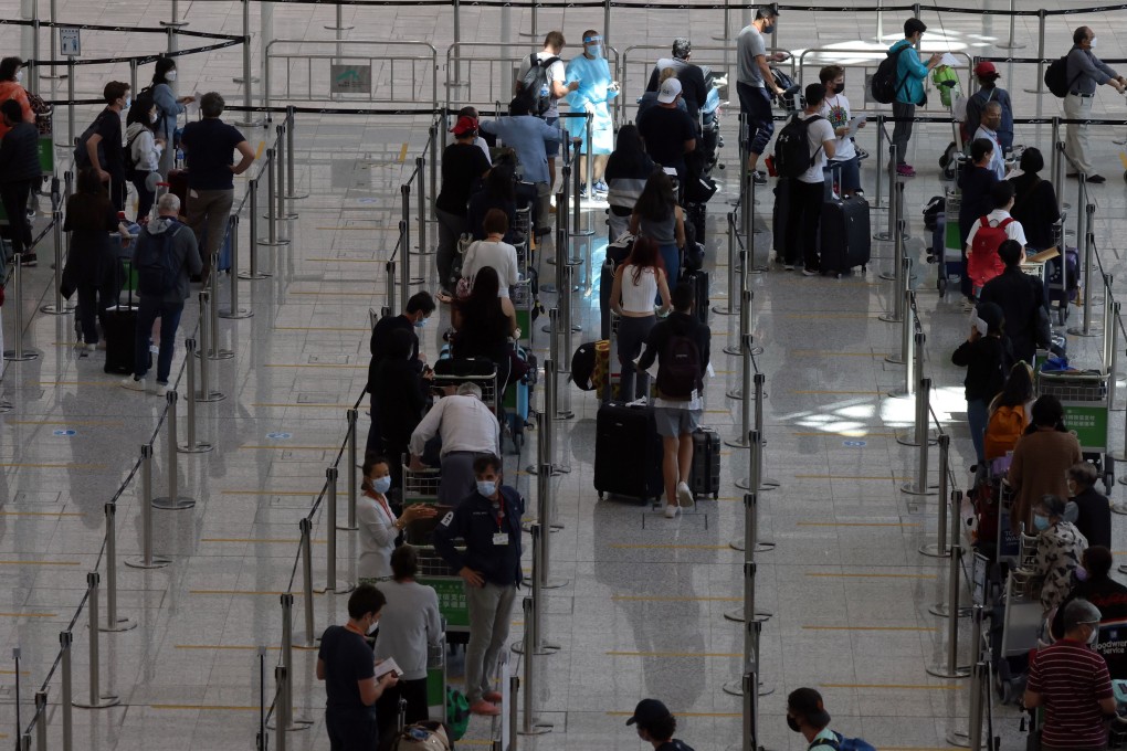 An airport worker at a VIP lounge is believed to have caught Covid-19 from transit passengers, as arrivals to the city would head to a designated area for tests and cannot enter the premises in question. Photo: Nora Tam