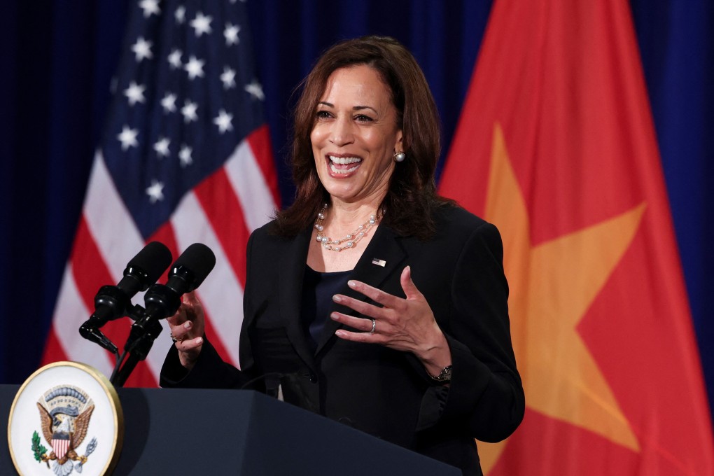 During her stop in Vietnam, US Vice-President Kamala Harris promised to send a million doses of the Pfizer-BioNTech vaccine. Photo: AFP