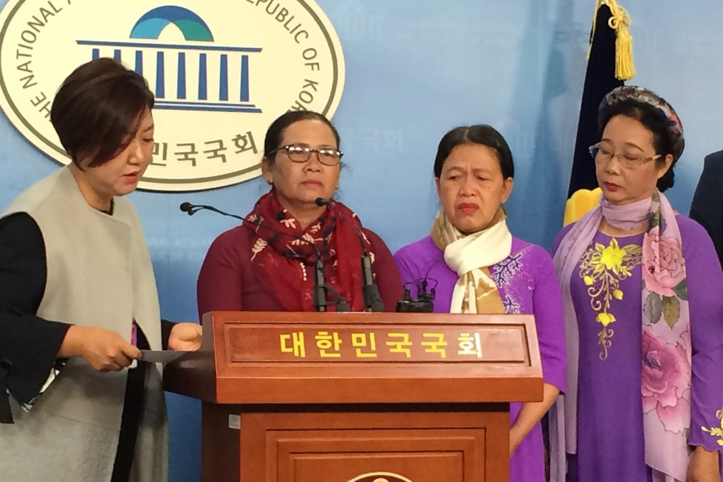 Nguyen Thi Thanh gives testimony in Seoul in 2018 about the attacks on Phong Nhi hamlet. Photo: Korea-Vietnam Peace Foundation