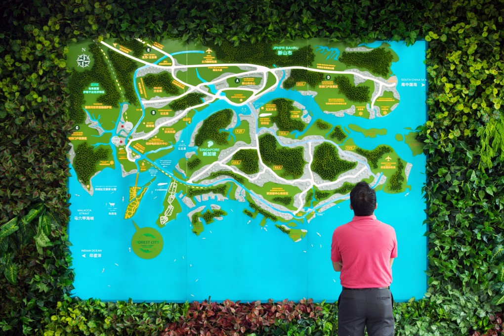 A map of Malaysia and Singapore in Country Garden Holdings’ Forest City showroom in the Iskandar Malaysia zone of Johor Bahru in Malaysia, on August 4, 2017. Photo: Bloomberg.