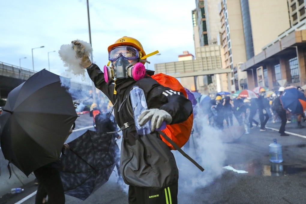 The question of whether people can be held criminally liable for donating to a legal defence fund for protesters depends in part on their intent, experts say. Photo: Sam Tsang