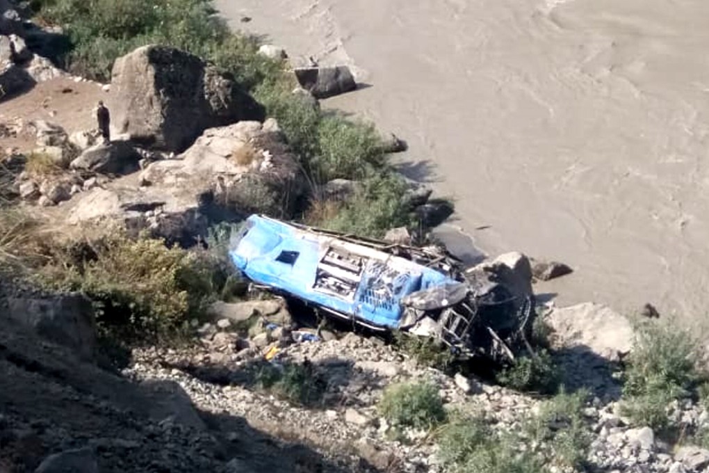 The wreckage of a bus that plunged into a ravine following a blast in Pakistan’s northwest Khyber Pakhtunkhwa province is seen on July 14. Photo: Xinhua