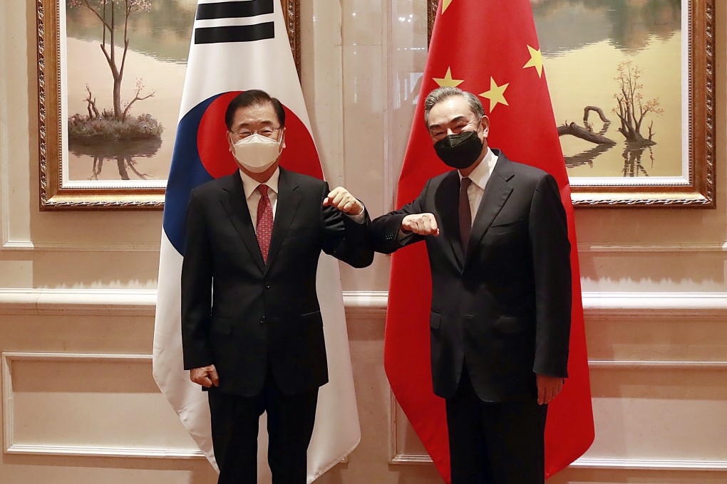South Korean Foreign Minister Chung Eui-yong (left) and Chinese Foreign Minister Wang Yi last met in Xiamen in April. Photo: AP