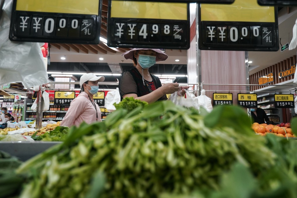 China’s official consumer price index (CPI) rose by 0.8 per cent in August from a year earlier, compared with a 1 per cent rise in July. Photo: Xinhua