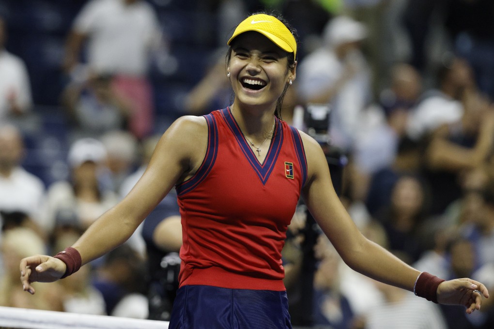 Emma Raducanu celebrates after defeating Maria Sakkari during their US Open semi-final. Photos: EPA